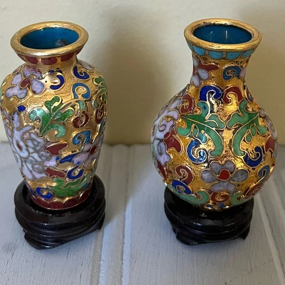 Vintage Miniature Cloisonne Style Gold Tone‎ Background Floral Vases With Bases - Picture 7 of 9